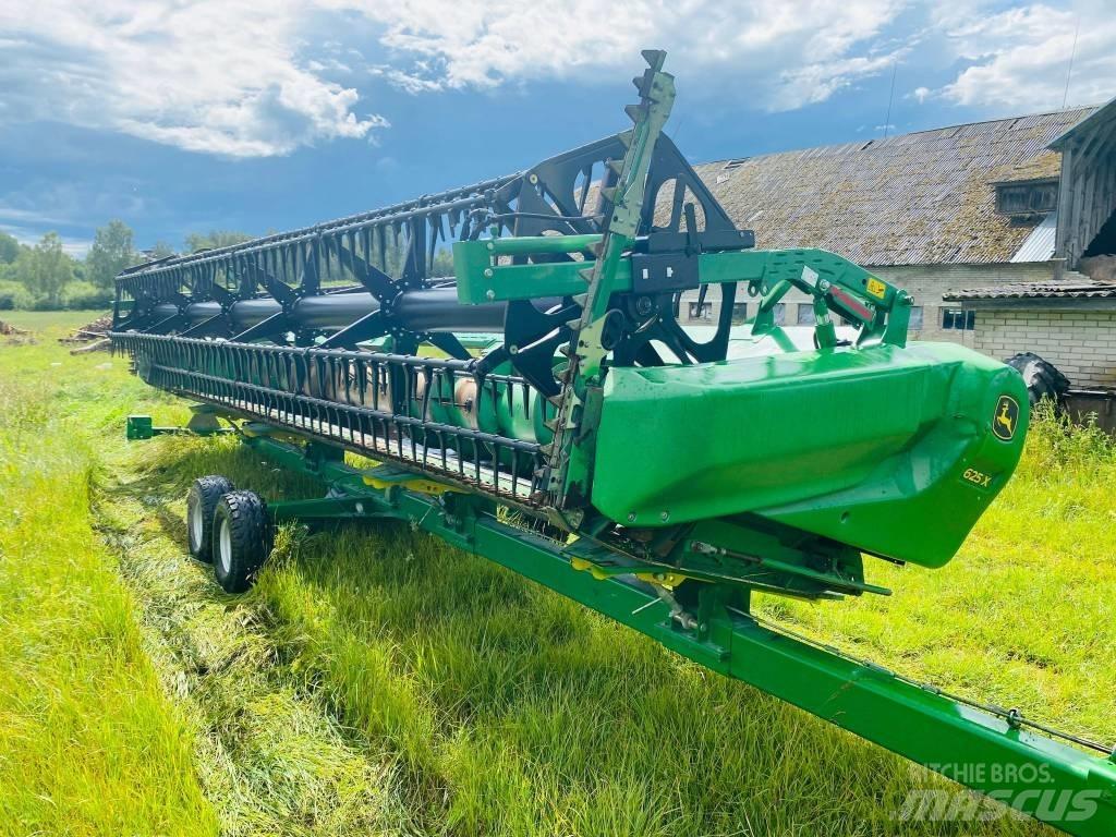 John Deere T670i Kombájnok