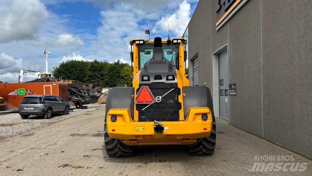 Volvo L 90 H Gumikerekes homlokrakodók