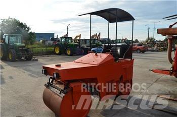 Bomag BW 90 Ikerdobos hengerek