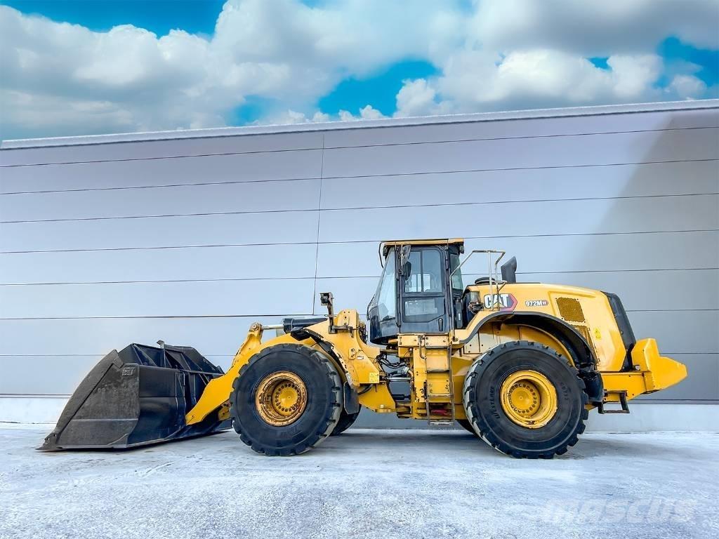 CAT 972M Gumikerekes homlokrakodók