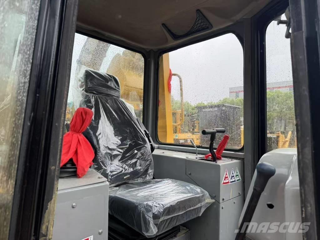 CAT D 7 G lánctalpas dózerek
