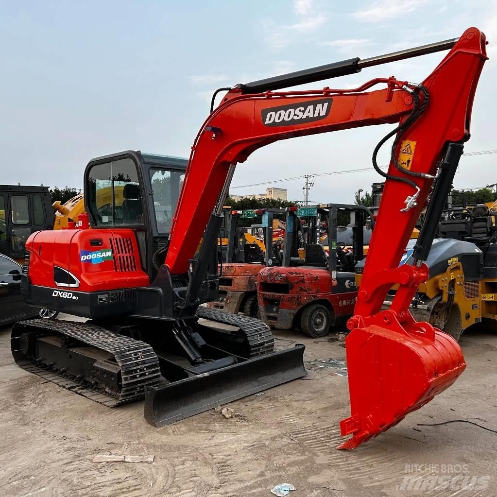 Doosan DX60 Lánctalpas kotrók