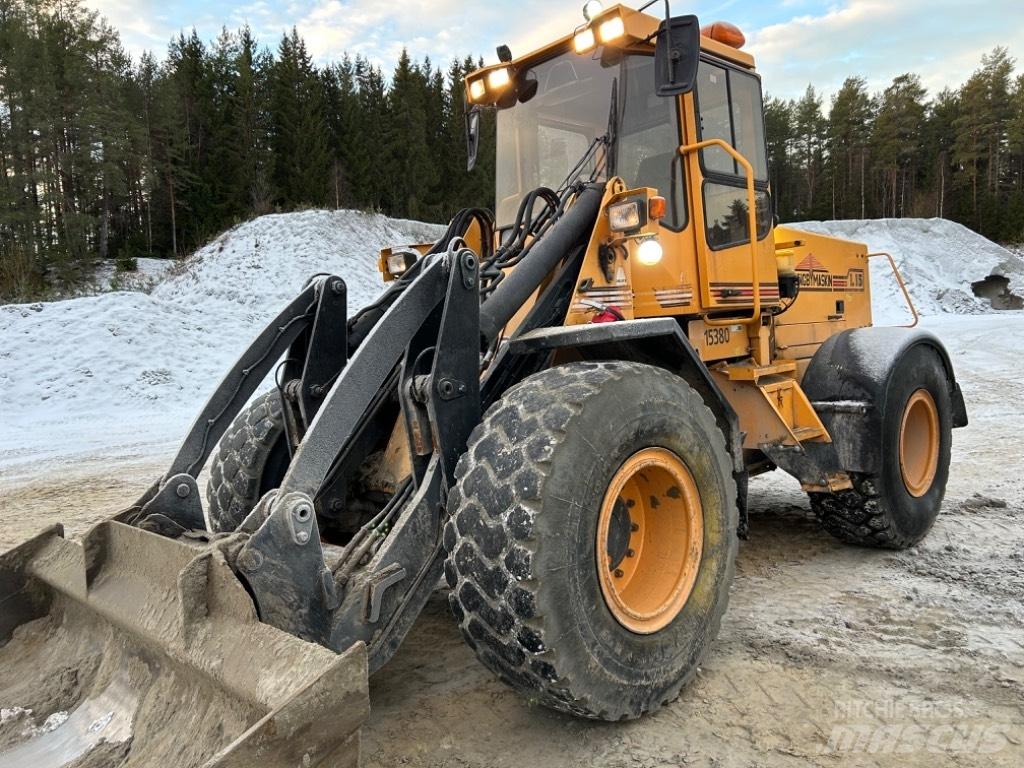 Ljungby L 15 Gumikerekes homlokrakodók