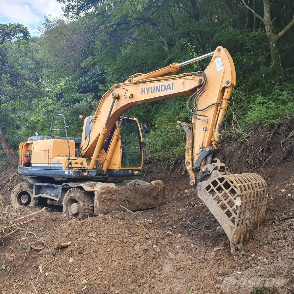 Hyundai Robex 140 W Gumikerekes kotrók