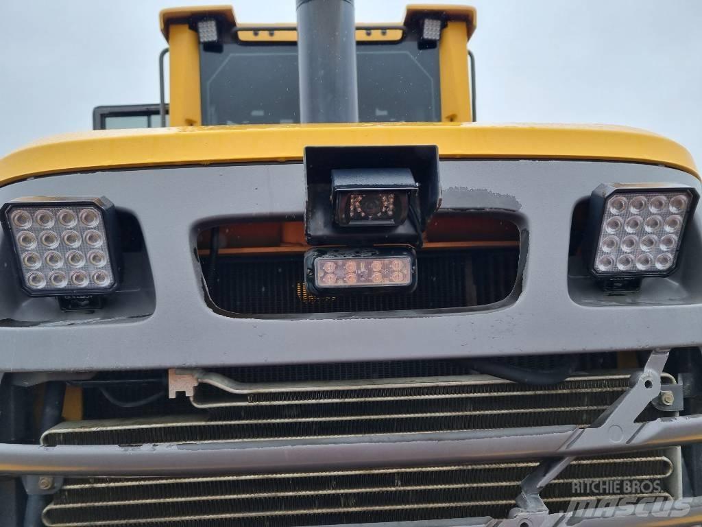 Volvo L 70 F Gumikerekes homlokrakodók