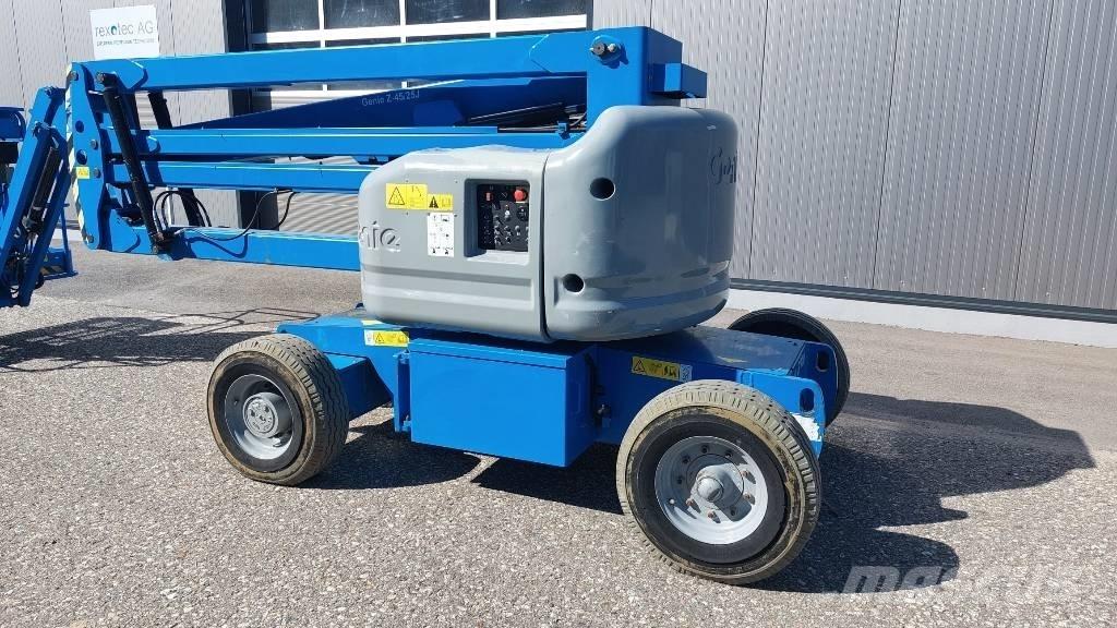 Genie Z 45/25 DC Karos emelők