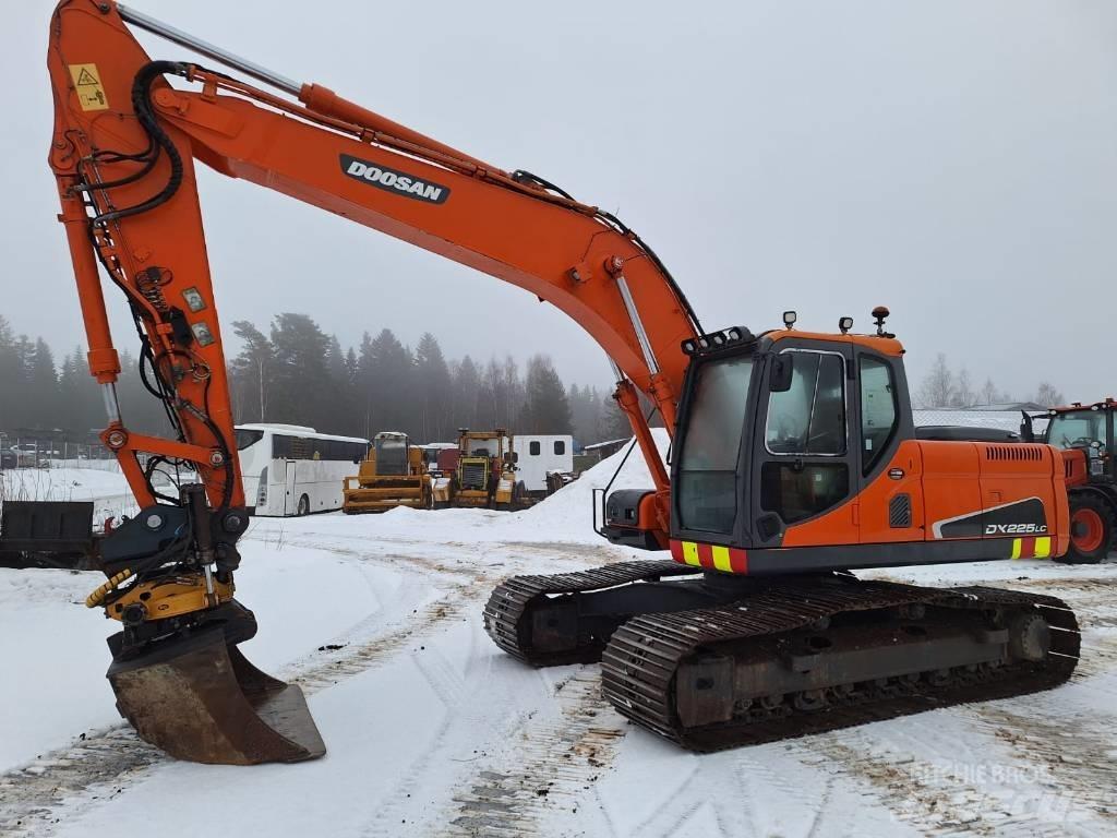 Doosan DX 225 LC Lánctalpas kotrók