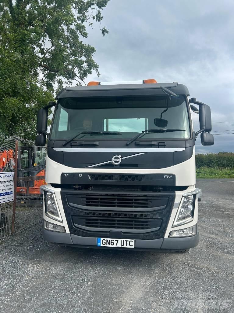 Volvo FM 11 330 Fülkés alváz