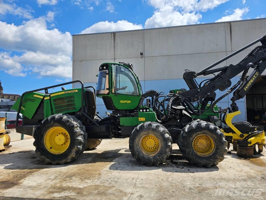 John Deere 1470 E Betakarítók