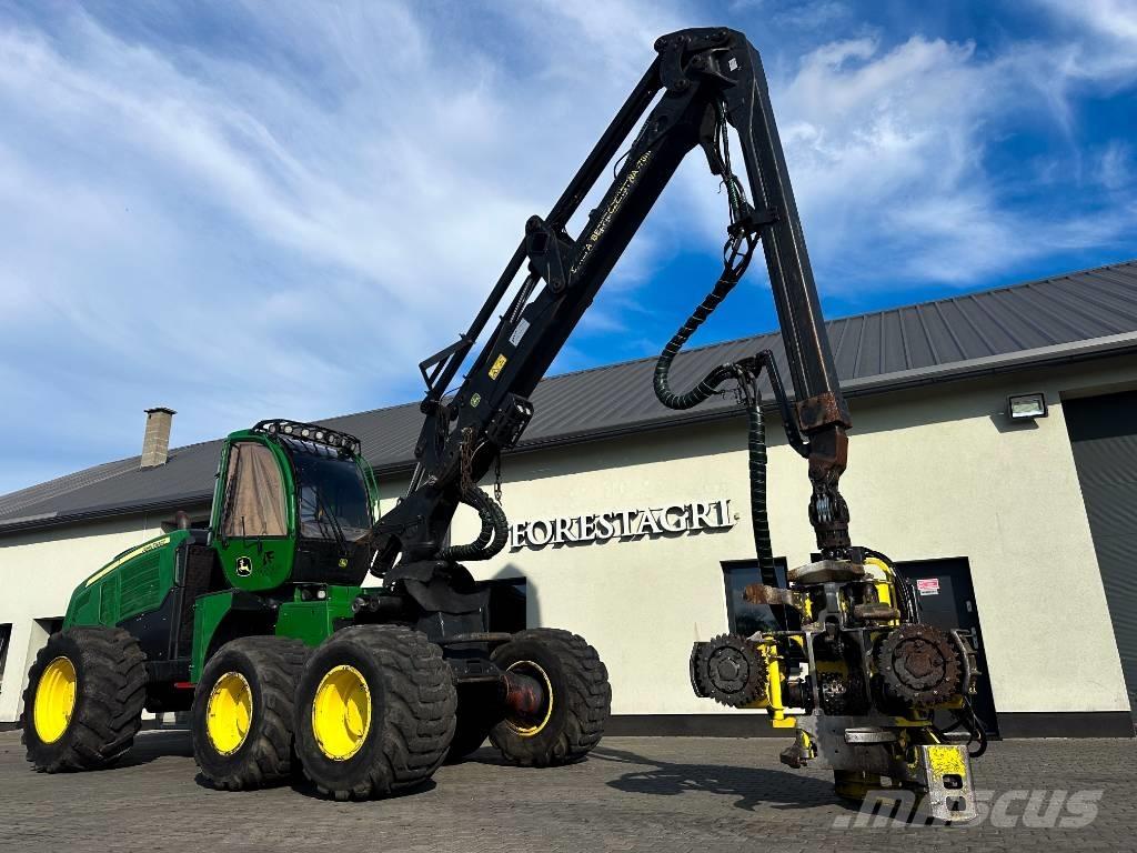 John Deere 1270 G Betakarítók