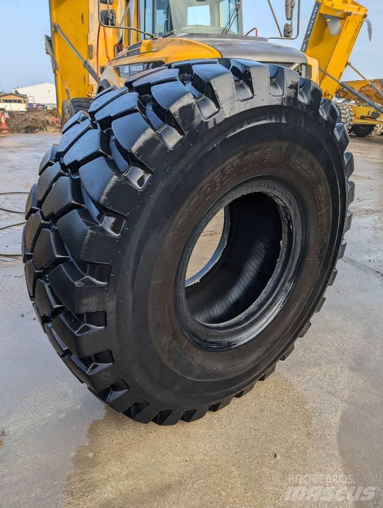 Bridgestone VLTS Gumiabroncsok, kerekek és felnik