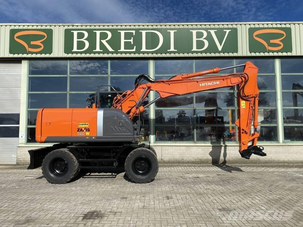 Hitachi ZX 140 W-3 Gumikerekes kotrók
