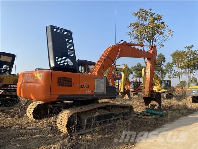 Hitachi ZX240 Lánctalpas kotrók