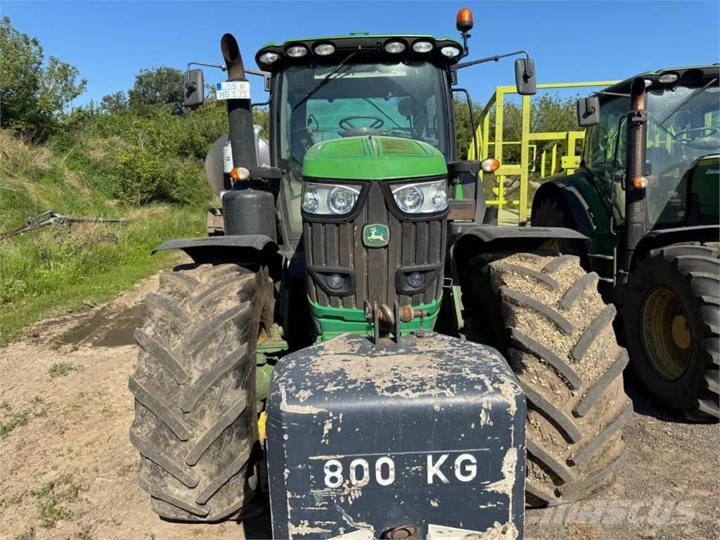 John Deere 6215 R Traktorok