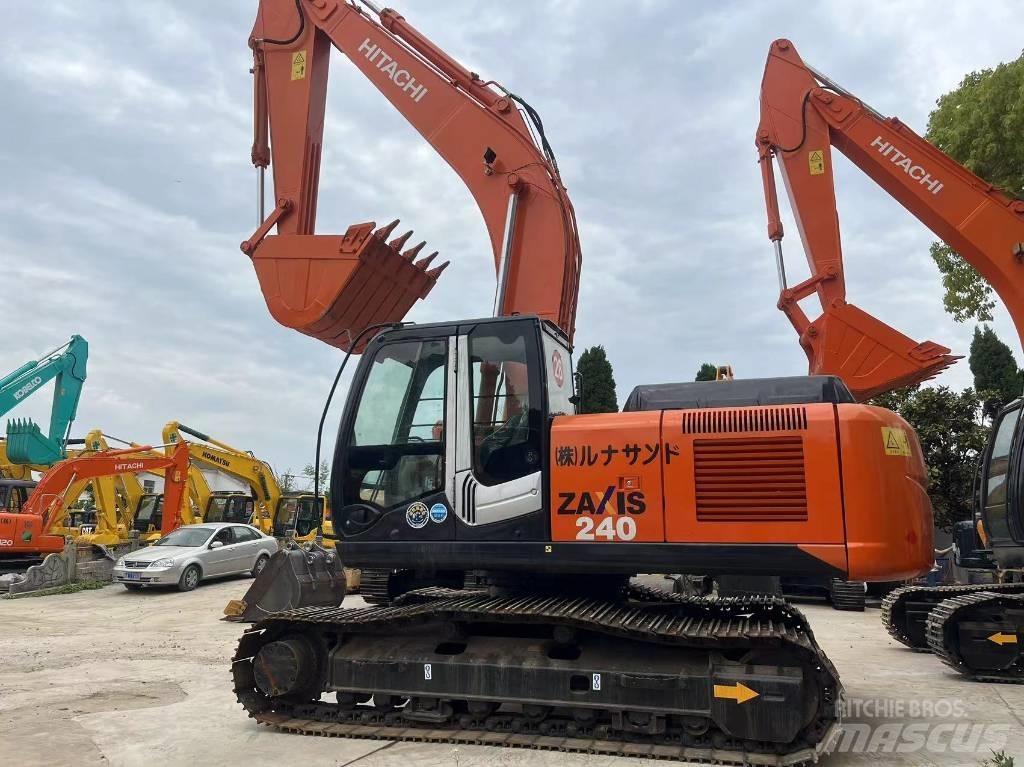 Hitachi ZX 240 Lánctalpas kotrók