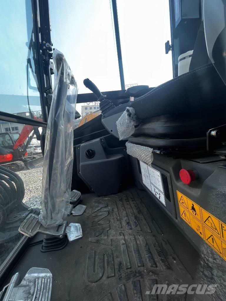 Sany SY 26 U Mini kotrók < 7t