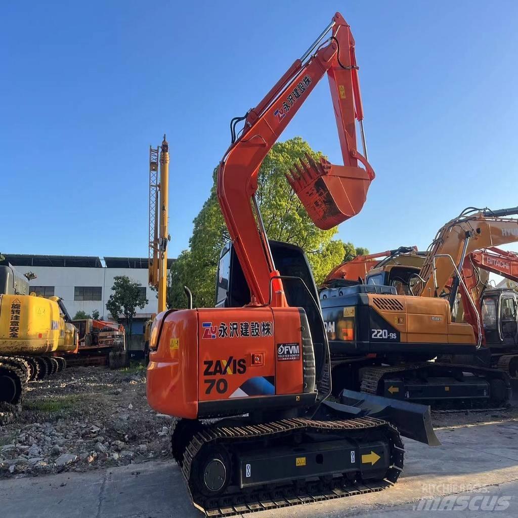 Hitachi ZX70 Lánctalpas kotrók