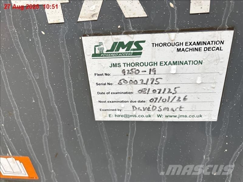 SkyJack SJ 9250 RT Ollós emelők