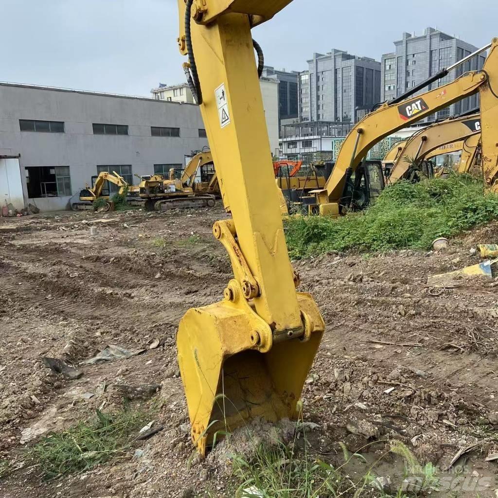 Komatsu PC 60 Lánctalpas kotrók