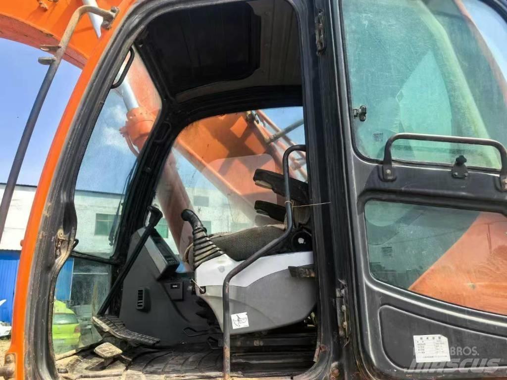 Doosan DX 260 Lánctalpas kotrók