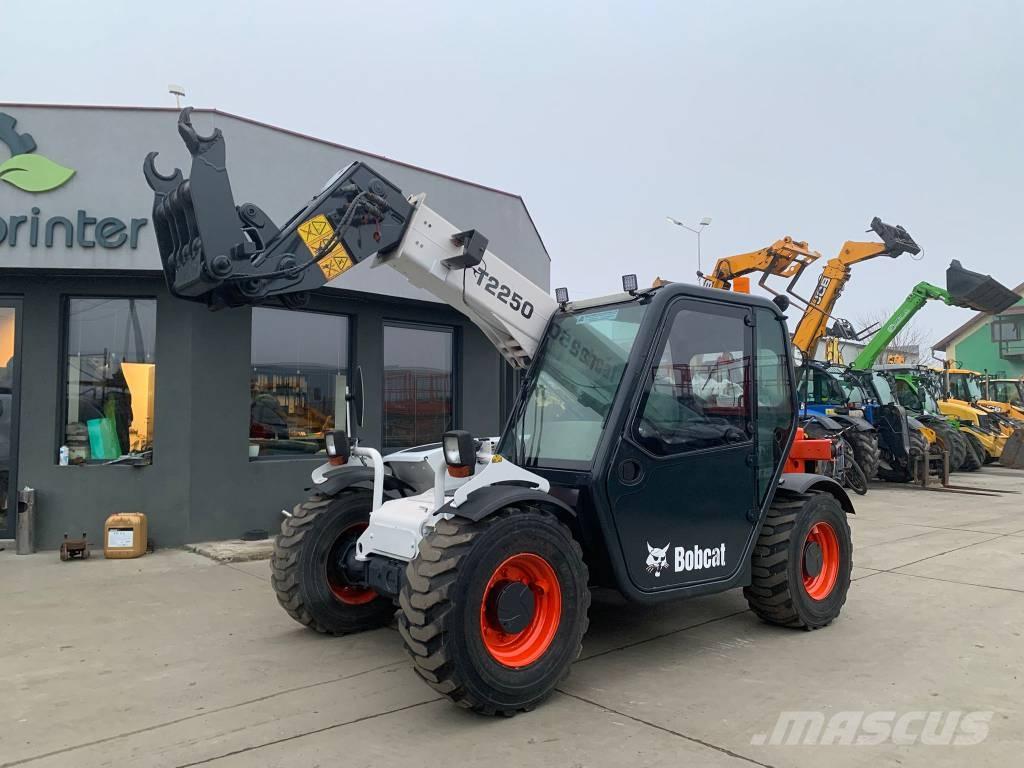 Bobcat T 2250 Teleszkópos mezőgazdasági rakodók