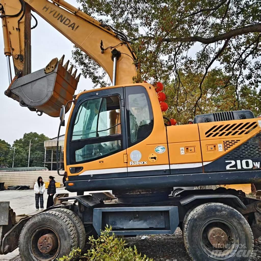 Hyundai 210w-9 Gumikerekes kotrók