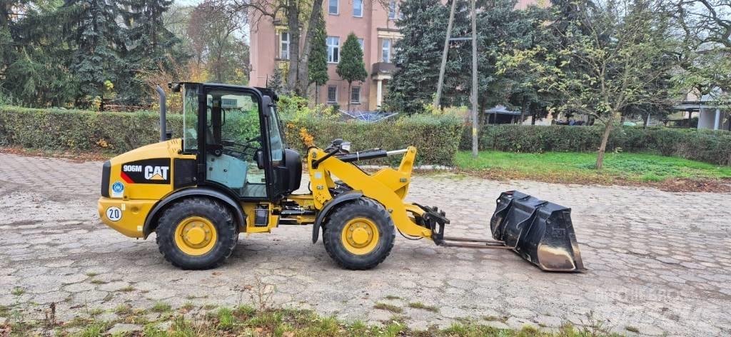CAT 906 Gumikerekes homlokrakodók