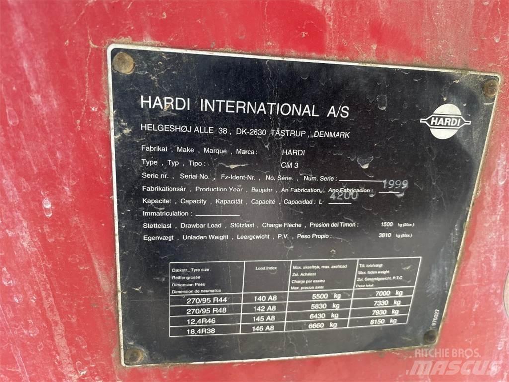 Hardi CM 3 Vontatott trágyaszórók