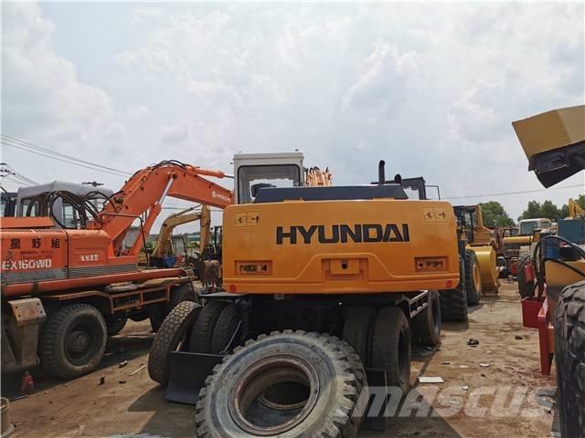 Hyundai R130WD Lánctalpas kotrók
