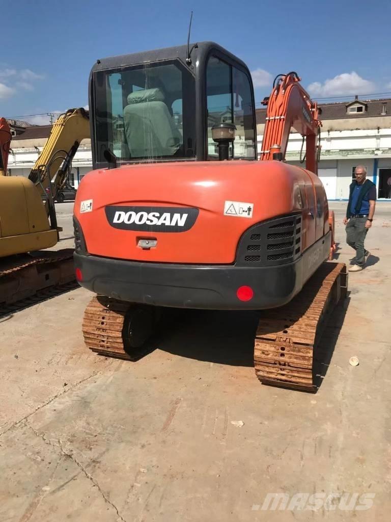 Doosan DX 60 Lánctalpas kotrók