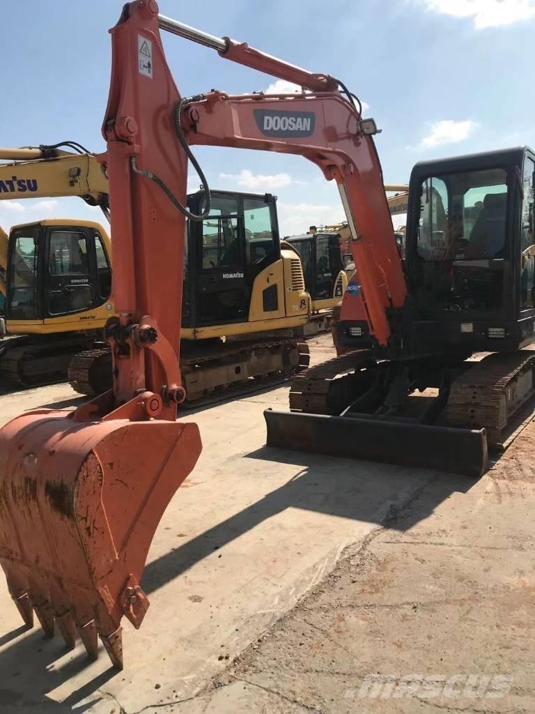 Doosan DX 60 Lánctalpas kotrók