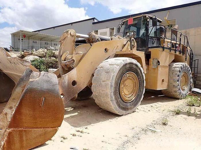 CAT 988K Gumikerekes homlokrakodók