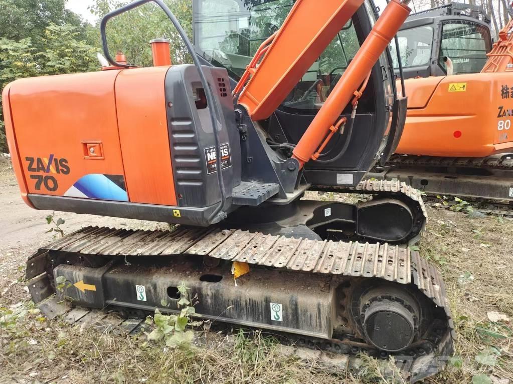 Hitachi ZX 70 Közepes (midi) kotrók 7 t - 12 t