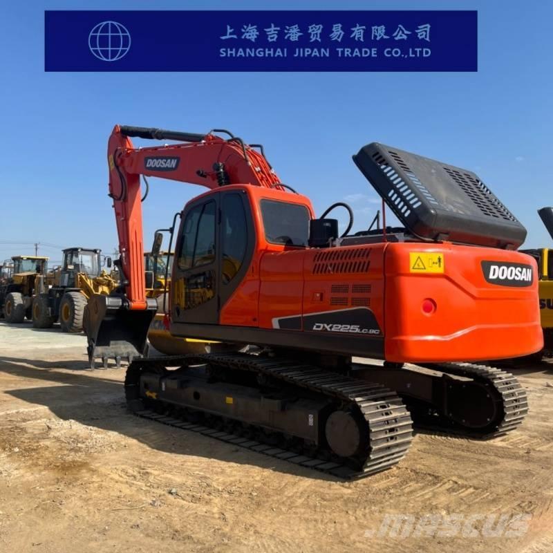 Doosan DX 225 Lánctalpas kotrók