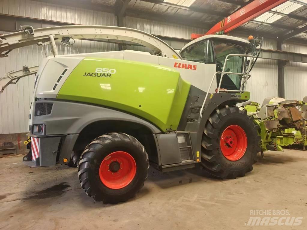 CLAAS Jaguar 850 Önjáró szecskázók