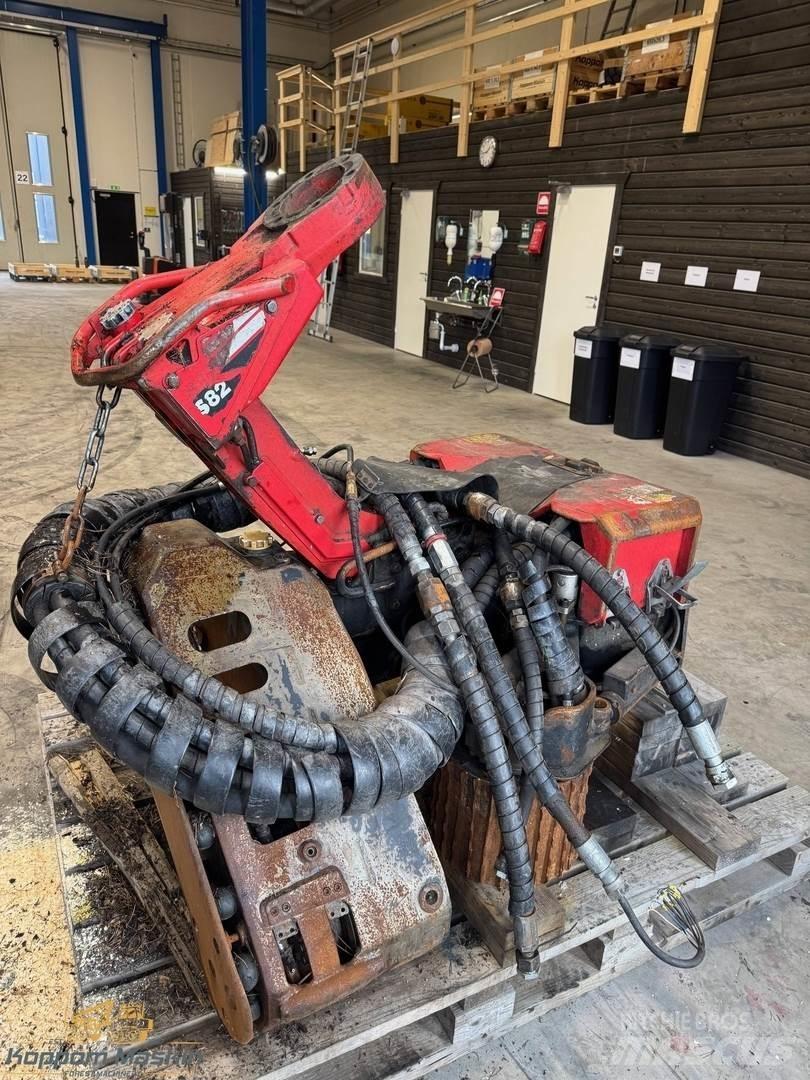 Komatsu S82 Betakarító fejek