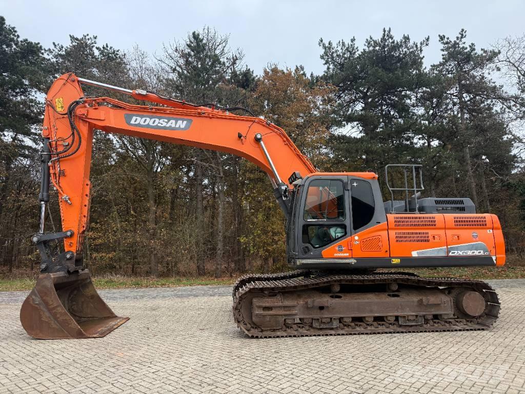 Doosan DX 300 LC Lánctalpas kotrók