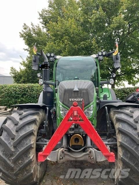Fendt 724 Vario S4 Traktorok