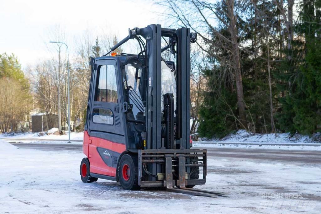Linde E 25 Elektromos targoncák