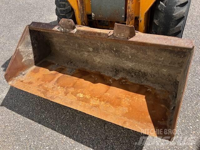 Gehl SL4240 Kompaktrakodók