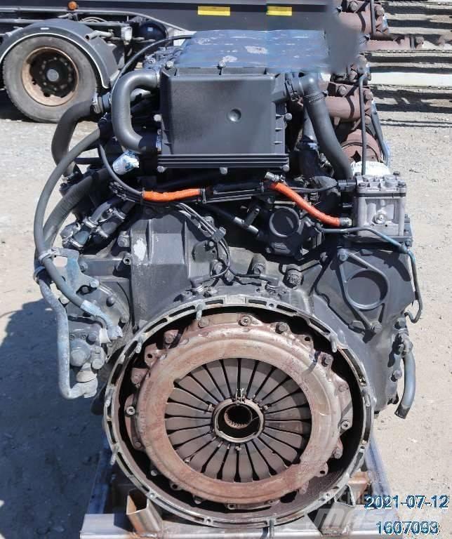 Scania P 230 LB Dobozos teherautók