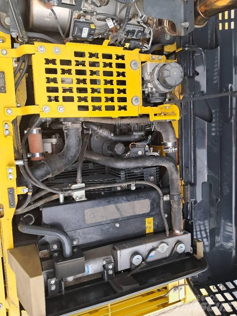 Komatsu PC210LCI-11 Lánctalpas kotrók