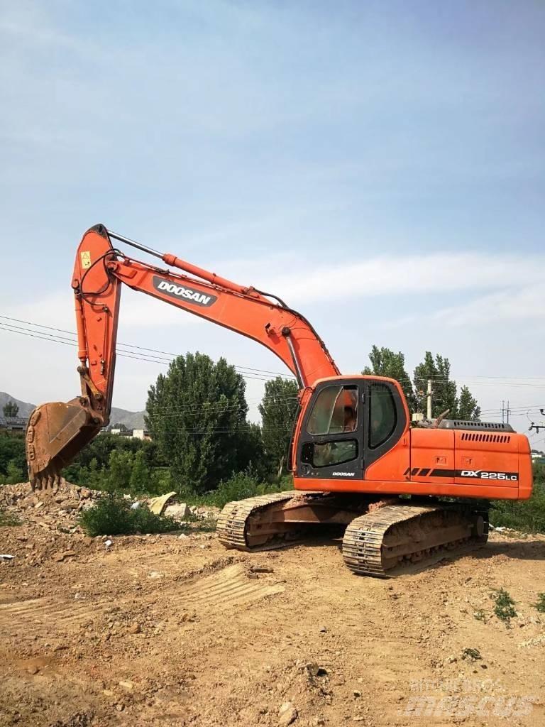 Doosan dx225 Lánctalpas kotrók