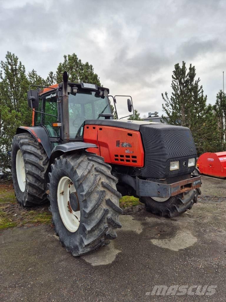 Valtra 8550 Traktorok