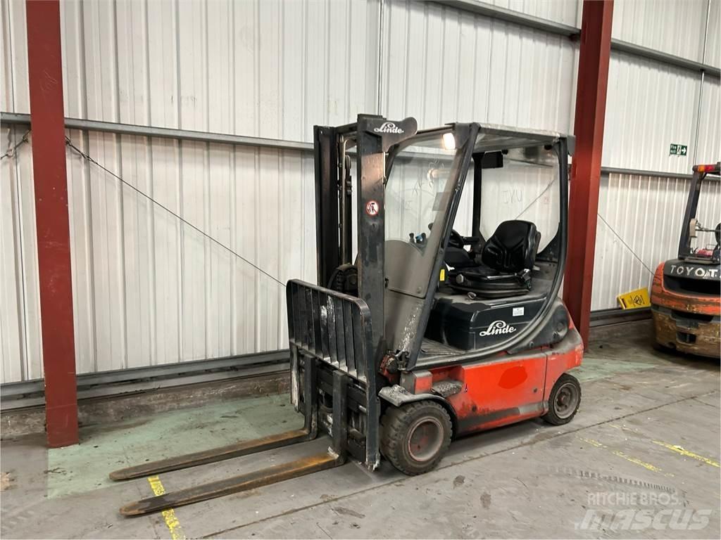 Linde E18P-02 Elektromos targoncák