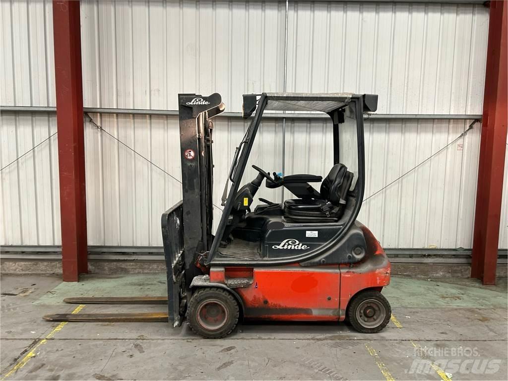 Linde E18P-02 Elektromos targoncák
