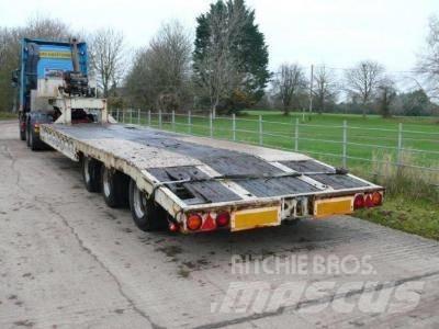 Andover Low Loader Platós / Ponyvás pótkocsik