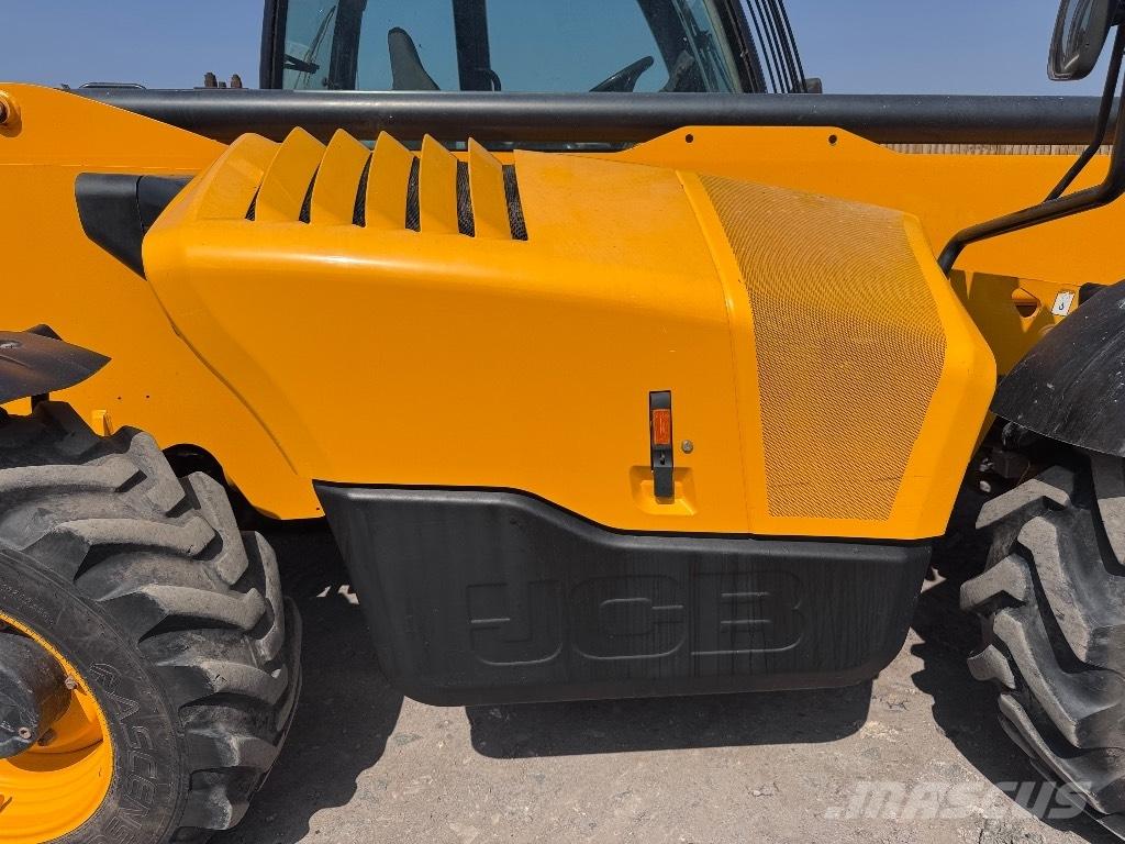 JCB 540-140 Teleszkópos rakodók