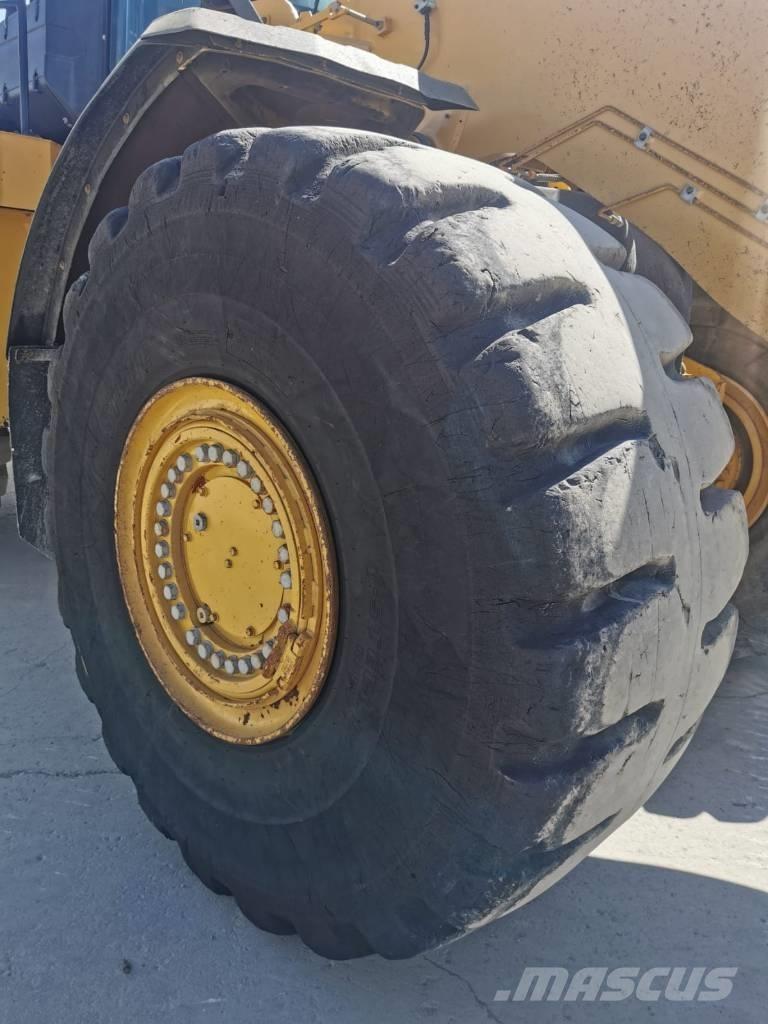 CAT 980M Gumikerekes homlokrakodók