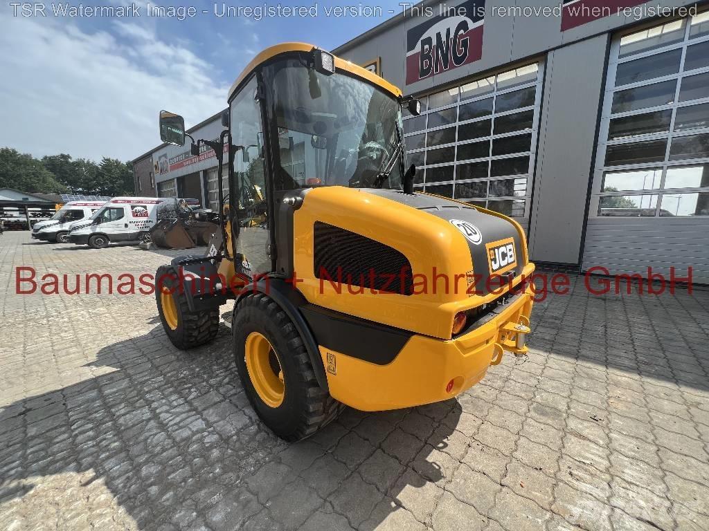 JCB 407 -werkneu- Gumikerekes homlokrakodók